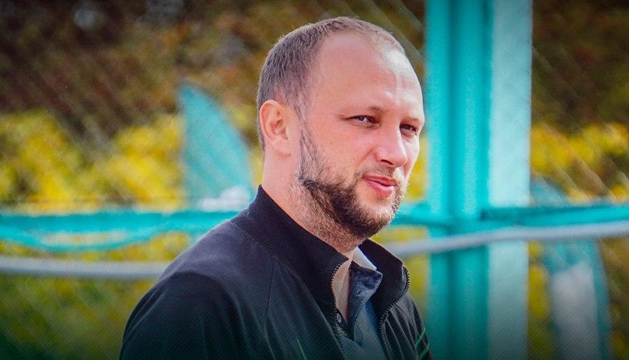 Артем Леонов