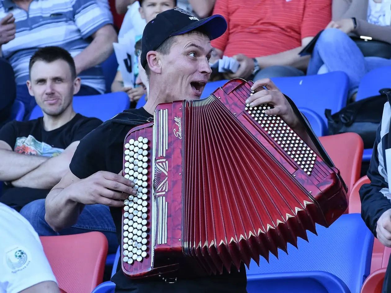 Болельщики «Ислочи»