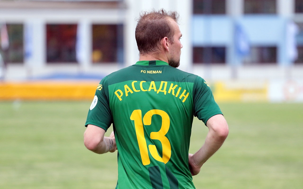 Дмитрий Хлебосолов — о Глебе Рассадкине: «Поговорили по зарплате, сделали бонусную систему. А он два месяца в умате приходил на стадион»