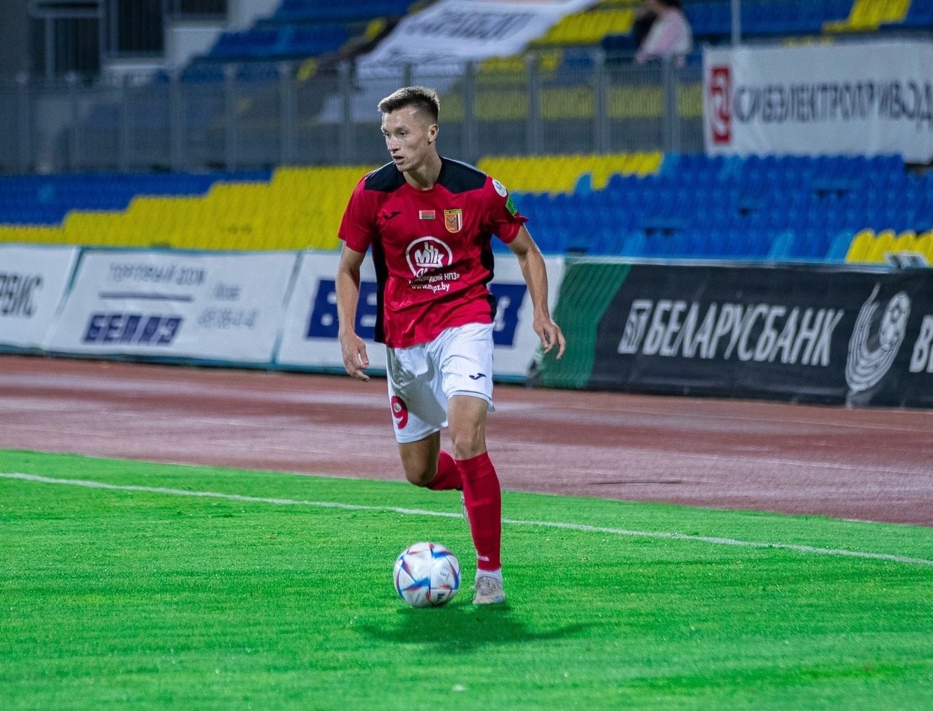 Андрей Кобец