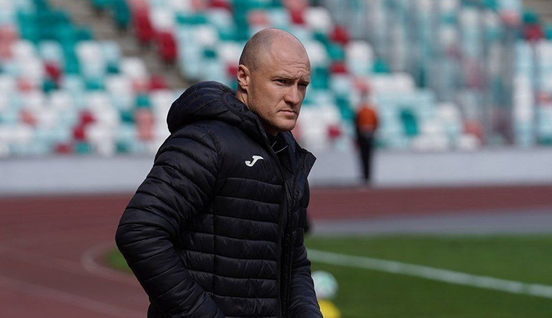 Дмитрий Комаровский, Ислочь